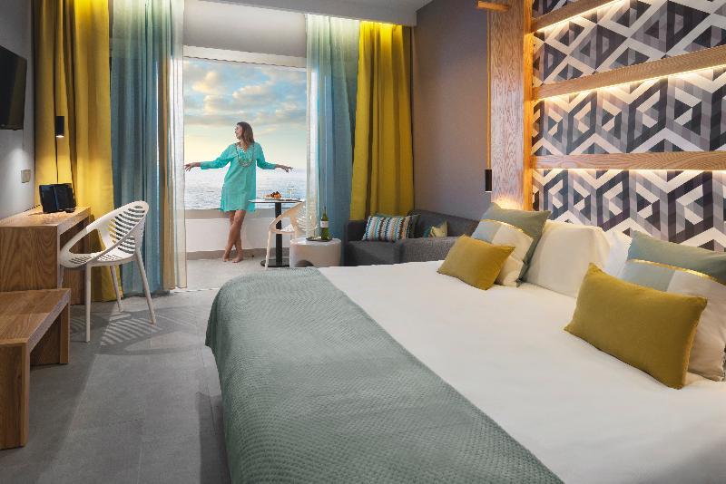 Hotel Atlantic Mirage Suites & Spa - Adults Only بويرتو ذي لا كروز المظهر الخارجي الصورة